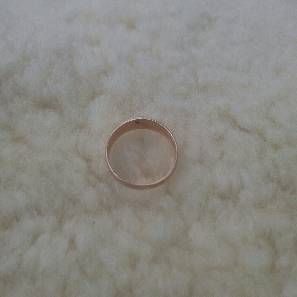14k rose gold ring/band - Picture 2 of 5